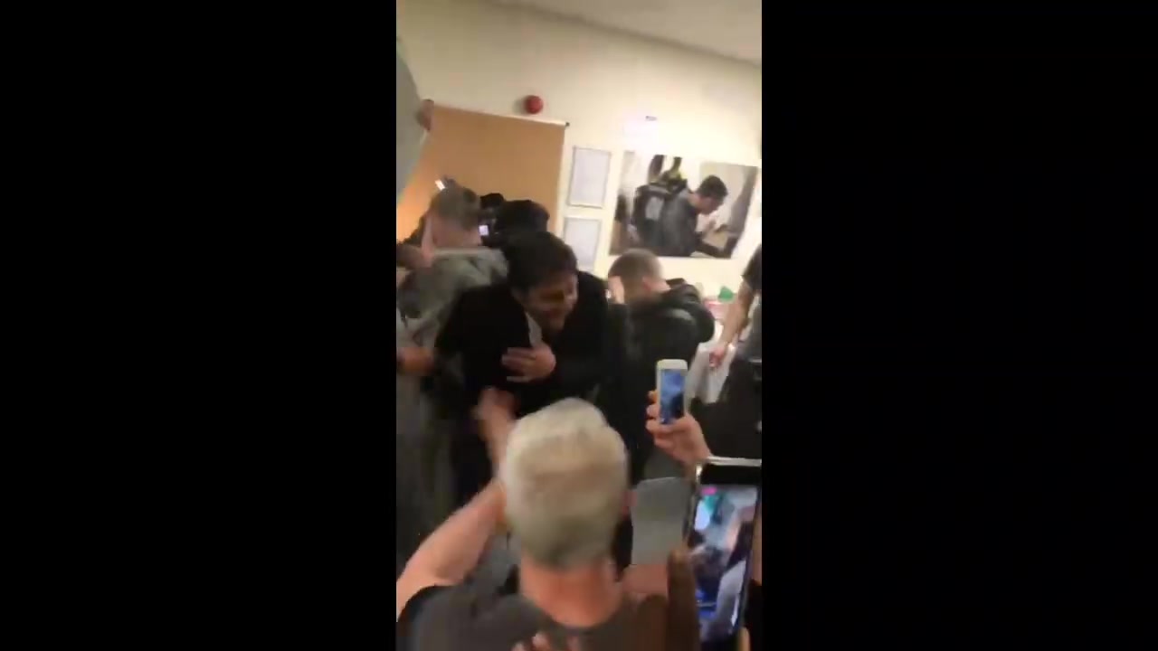 打倒暴政孔蒂搞笑集锦原来球员早就看他不爽